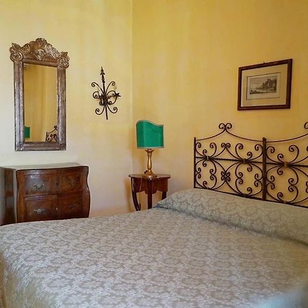 Bed And Breakfast Riviera Di Chiaia Turrisi 那不勒斯 客房 照片