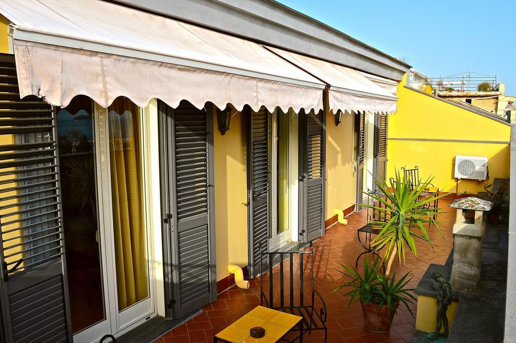 Bed And Breakfast Riviera Di Chiaia Turrisi 那不勒斯 外观 照片