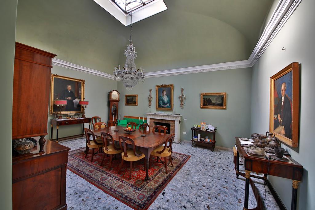 Bed And Breakfast Riviera Di Chiaia Turrisi 那不勒斯 外观 照片
